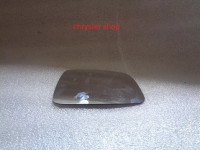 sklo pravého zrcátka