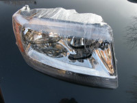 pravé přední světlo Limited  EU