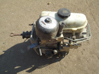 hlavní brzdový válec s ABS