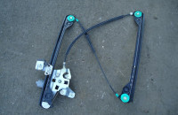 mechanismus stahování levých předních dveří