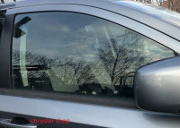 okno pravých předních dveří - ORIGINÁLNÍ DÍL 