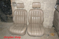 pravá přední sedačka - světlá kůže - ORIGINÁLNÍ DÍL 