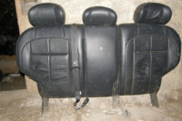 zadní opěradlo - černá kůže