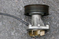 vodní pumpa 2.5 TD - zánovní