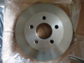 přední brzdový kotouč  332 mm